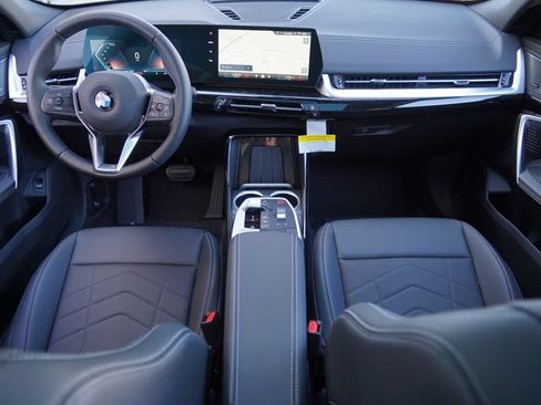 New 2027 BMW X2 xDrive28i AWD/4WD image 17