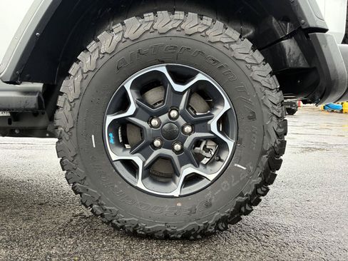 New 2023 Jeep Wrangler Unlimited Rubicon 4xe w/ Cold Weather Group AWD/4WD image 29