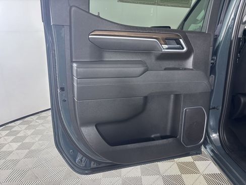 Used 2025 Chevrolet Silverado 1500 LT image 19