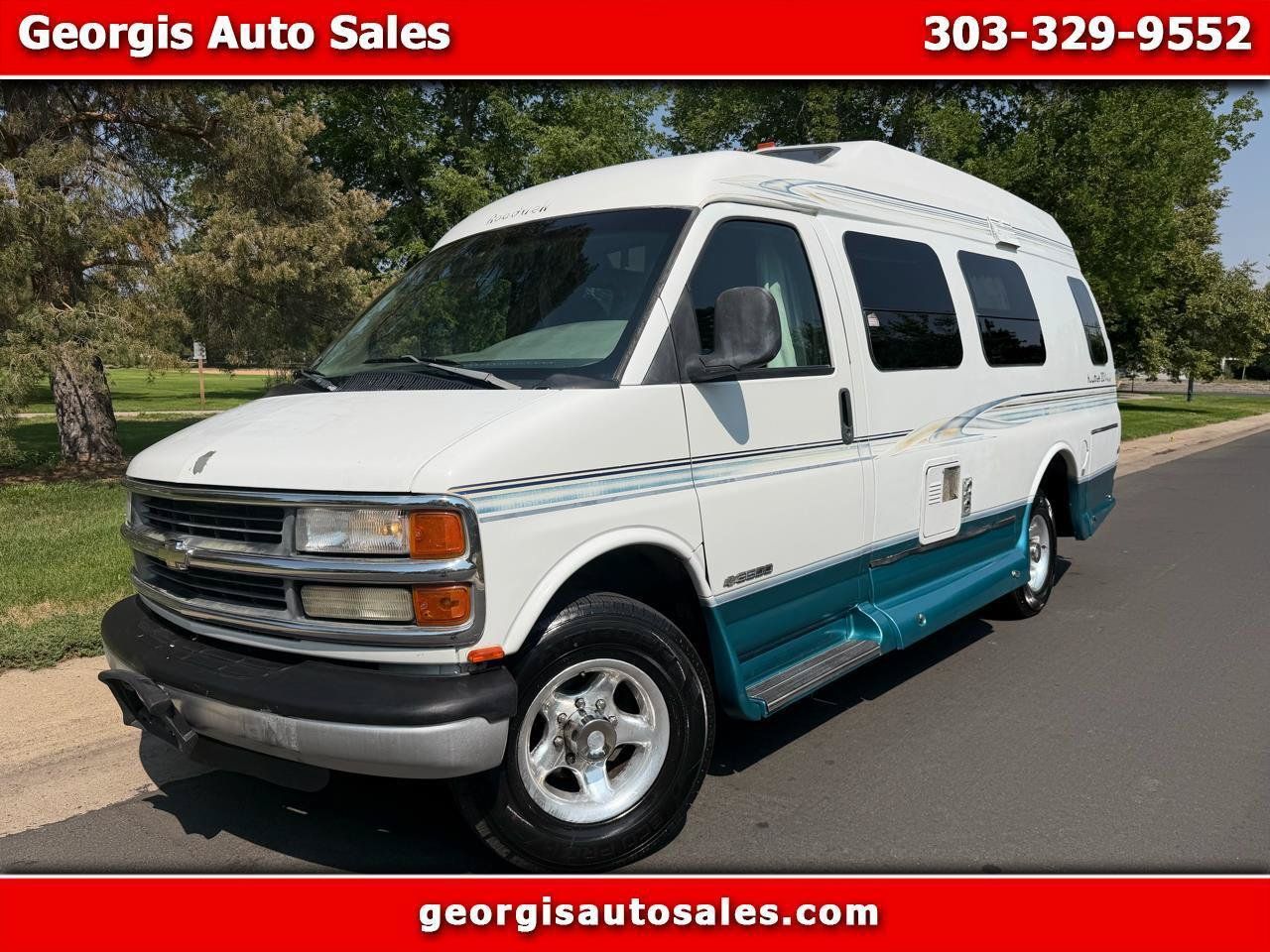 Used 2000 Chevrolet Express 3500 RWD image 1