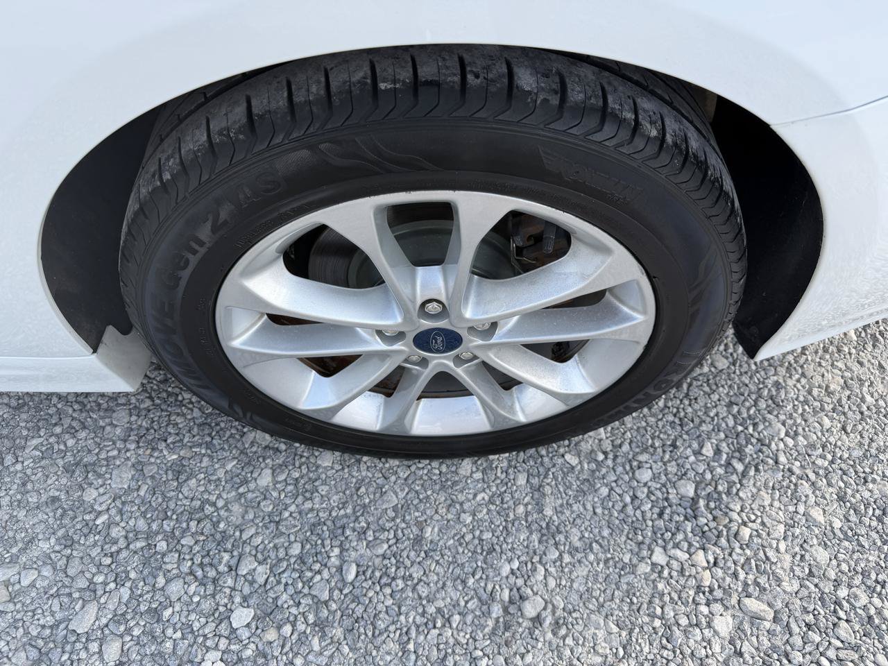 Used 2019 Ford Fusion SE FWD image 20