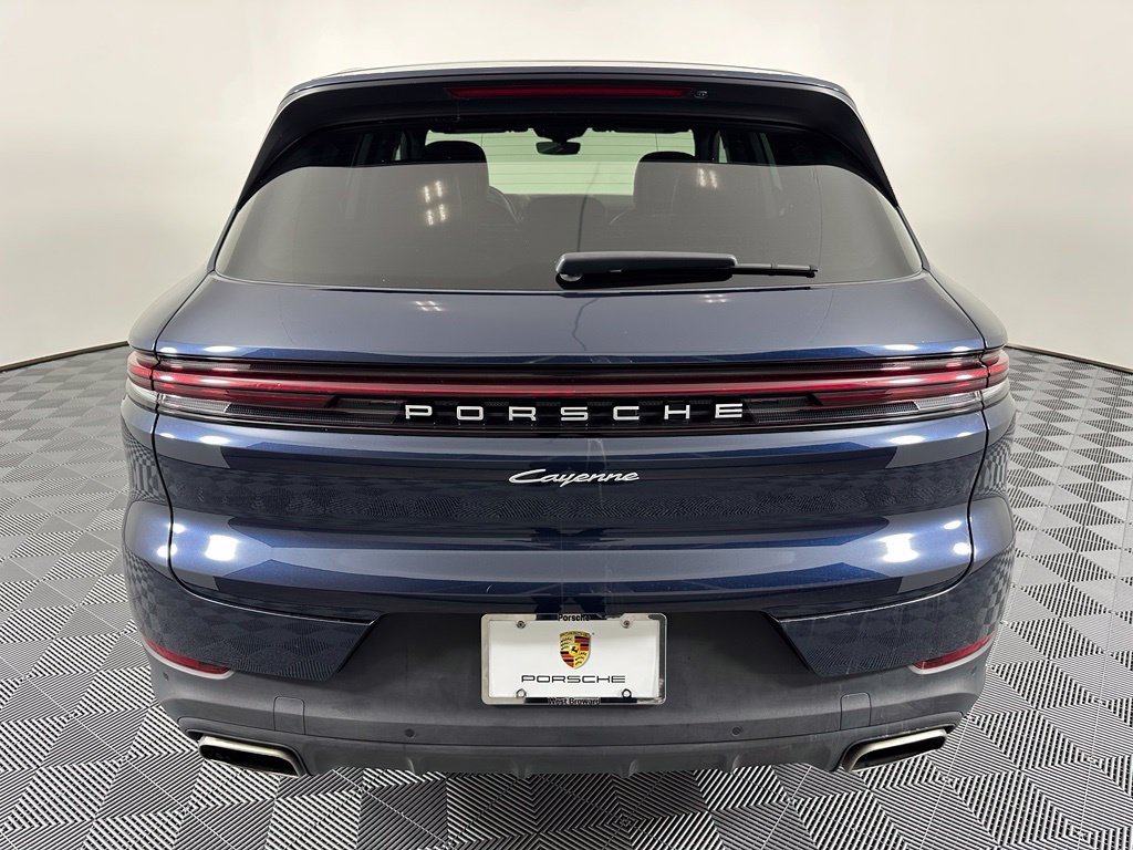 Certified 2024 Porsche Cayenne w/ Premium Package Plus (PFM) AWD/4WD image 13