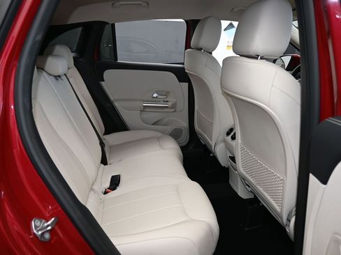 Used 2022 Mercedes-Benz GLA 250 image 42