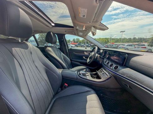 Used 2018 Mercedes-Benz E 300 image 22