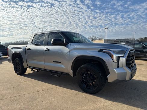 Used 2024 Toyota Tundra SR5 image 3
