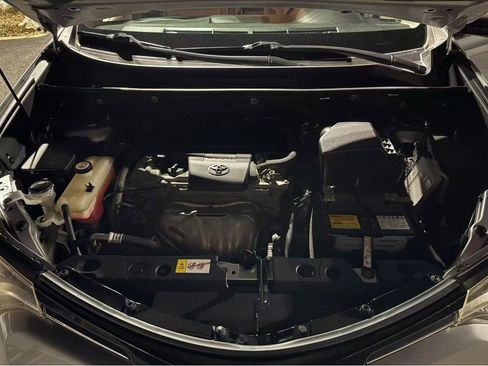 Used 2018 Toyota RAV4 Limited image 20