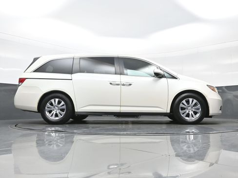 Used 2016 Honda Odyssey SE image 35