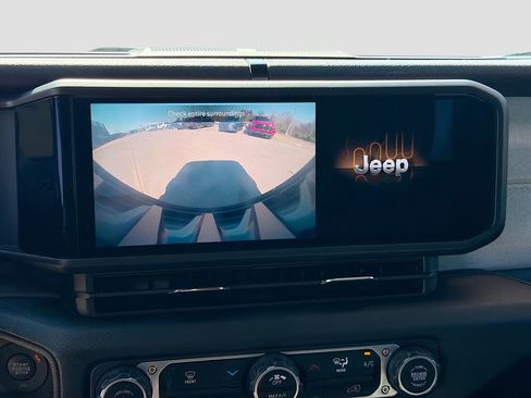 Used 2024 Jeep Wrangler Sport S image 29