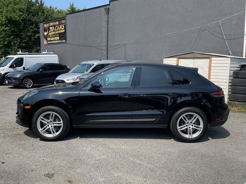 Used 2025 Porsche Macan AWD/4WD image 2
