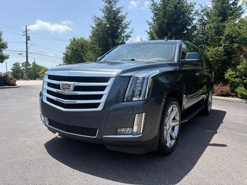 Used 2019 Cadillac Escalade ESV Luxury AWD/4WD image 1