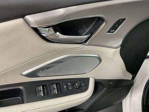 Used 2025 Acura RDX w/ Technology Package image 32