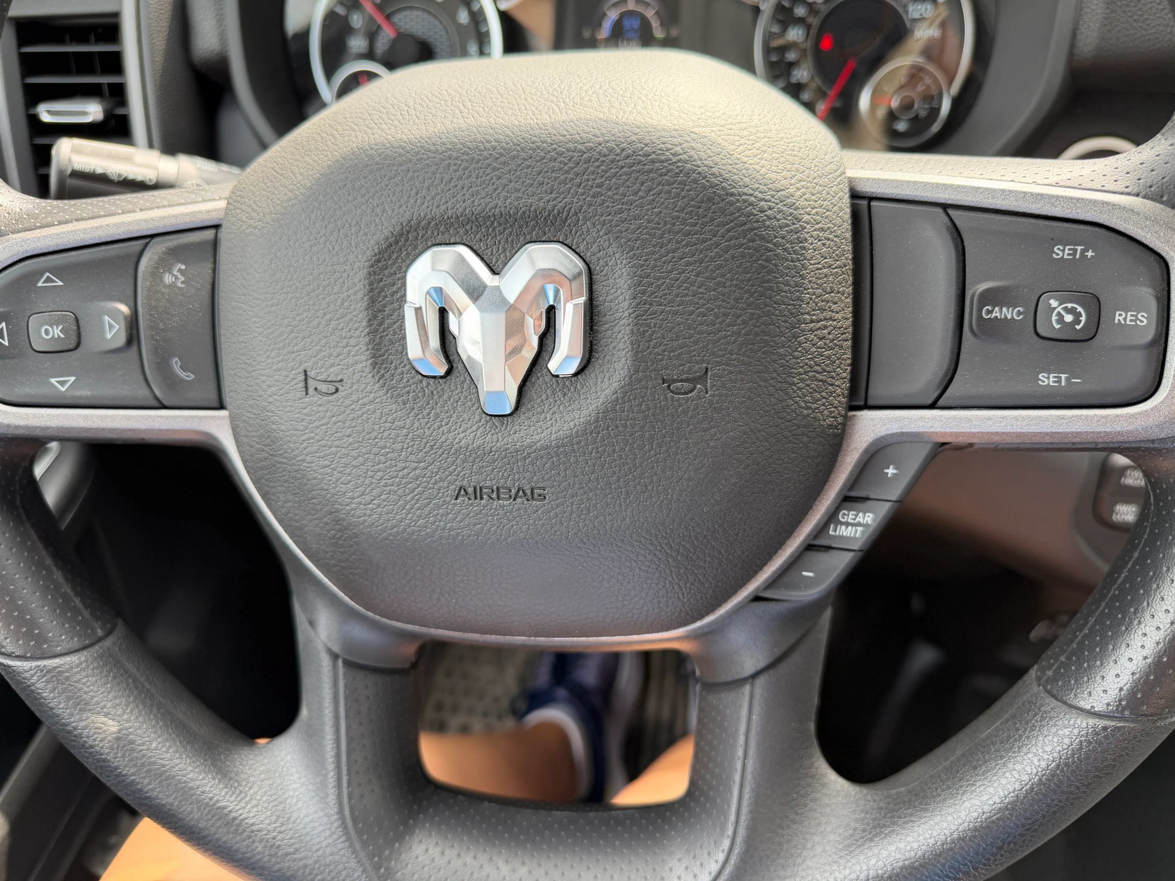 Used 2024 RAM 3500 Tradesman AWD/4WD image 13