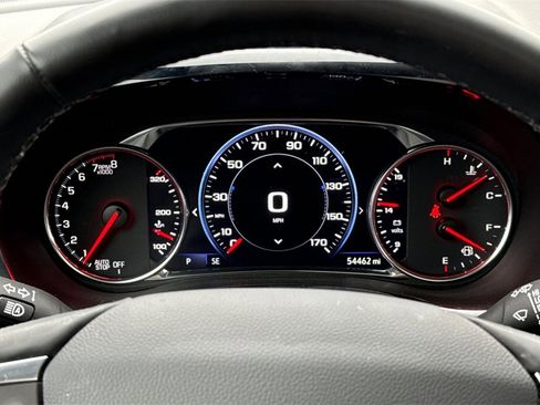 Used 2023 Chevrolet Traverse Premier image 35