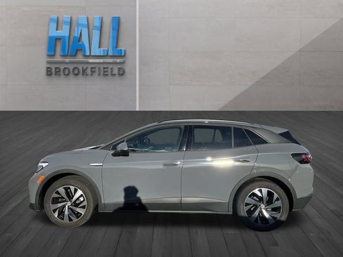 Used 2023 Volkswagen ID.4 Pro image 2