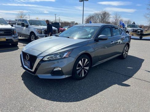 Used 2021 Nissan Altima 2.5 SV image 3