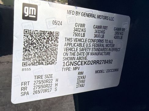 Certified 2024 Chevrolet Suburban RST image 19