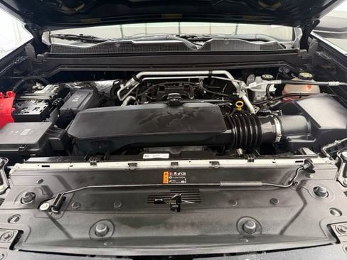 Used 2023 Chevrolet Colorado W/T RWD image 8