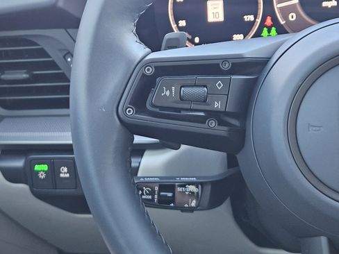 Certified 2025 Porsche 911 Carrera image 27