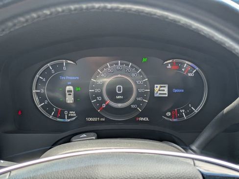 Used 2018 Cadillac Escalade Luxury image 17