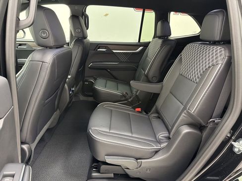 New 2026 GMC Acadia Denali w/ Super Cruise Package image 18