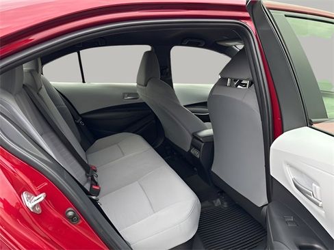 Used 2024 Toyota Corolla SE image 12