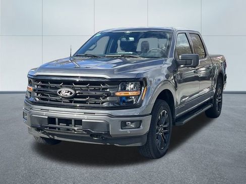 Used 2025 Ford F150 XLT w/ Equipment Group 302A MID image 9