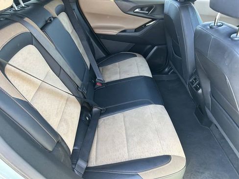 Used 2025 Chevrolet Equinox ACTIV w/ Safety and Technology Package AWD/4WD image 14