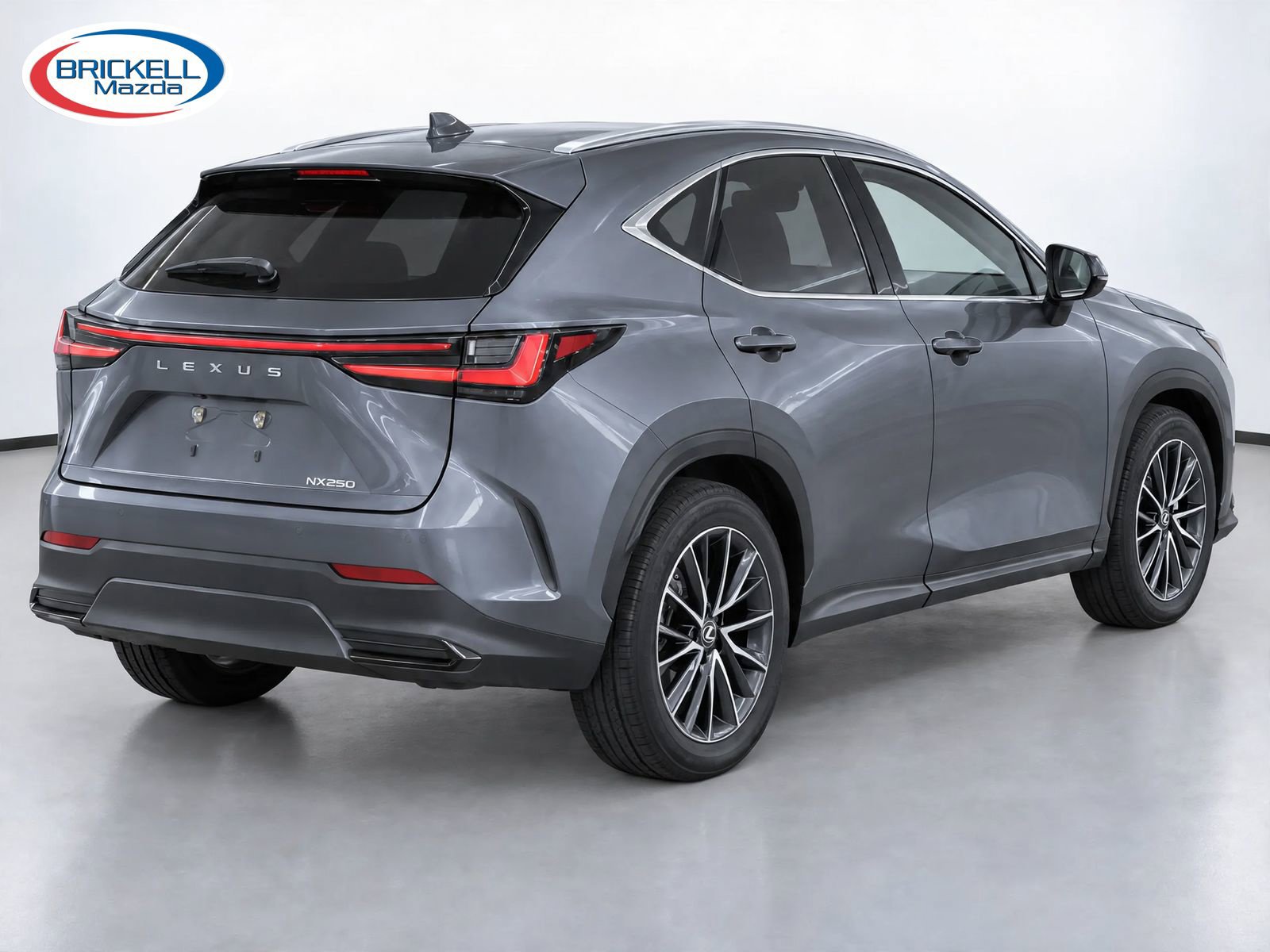 Used 2024 Lexus NX 250 FWD w/ Towing Package (2000 Lbs) image 4