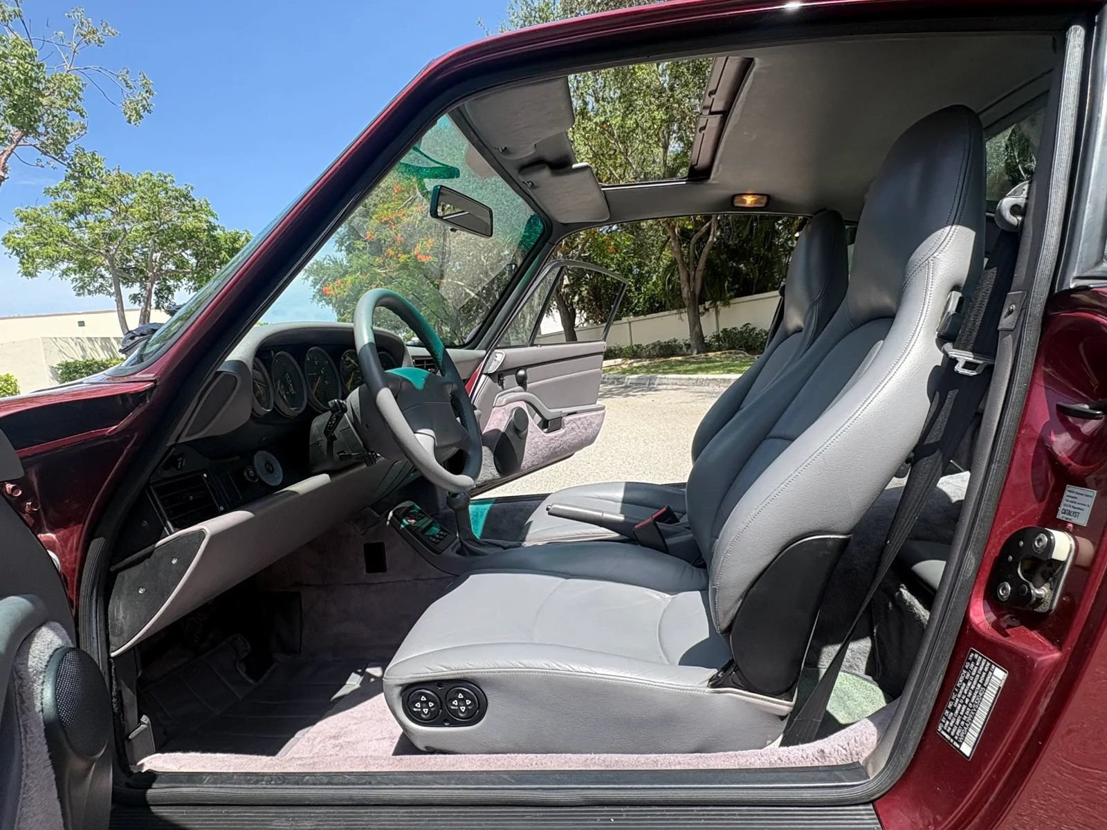 Used 1997 Porsche 911 Carrera image 45