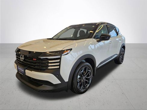 New 2026 Nissan Kicks SR w/ SR Premium Package image 2