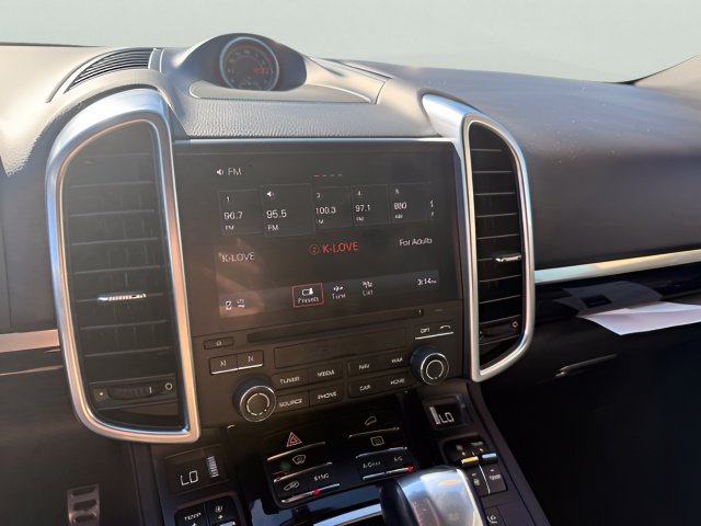 Used 2017 Porsche Cayenne S AWD/4WD image 21