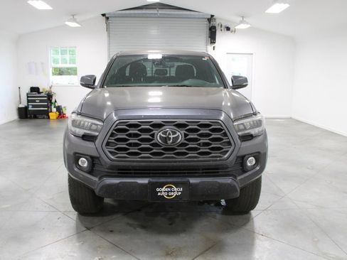 Used 2021 Toyota Tacoma TRD Off-Road image 3