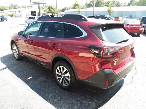Used 2022 Subaru Outback Premium AWD/4WD image 3