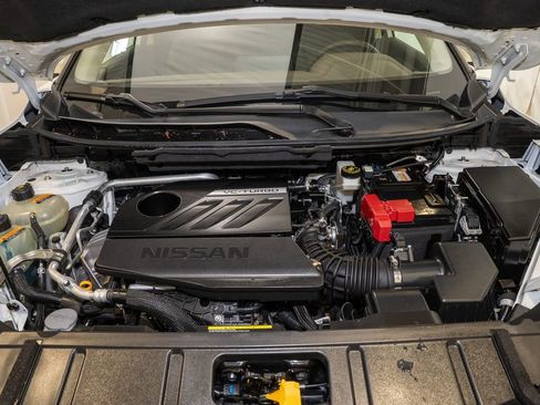 Certified 2023 Nissan Rogue SV image 18