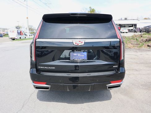 Used 2023 Cadillac Escalade Premium Luxury image 6