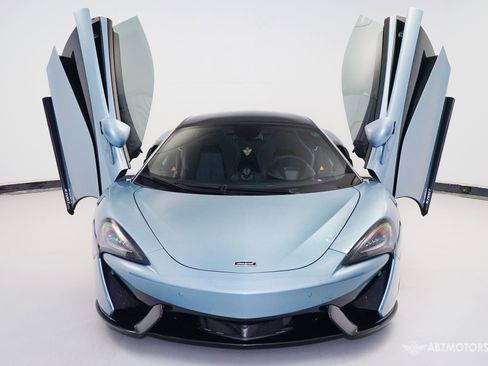 Used 2018 McLaren 570S image 3