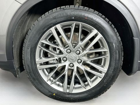 Used 2023 Acura MDX SH-AWD w/ Advance Package image 11