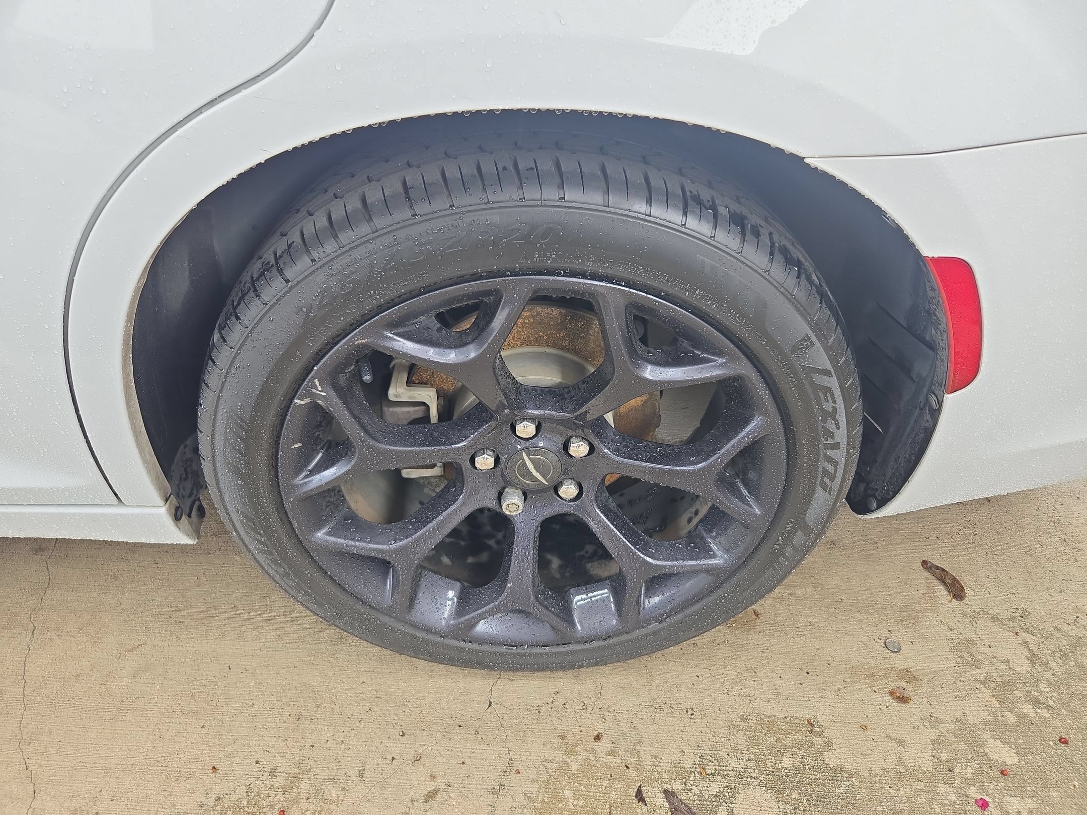 Used 2019 Chrysler 300 Touring w/ Sport Appearance Package RWD image 8