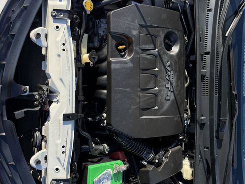 Used 2015 Toyota Corolla LE Premium image 22