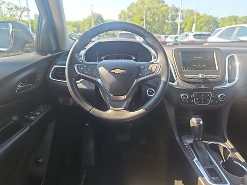 Used 2019 Chevrolet Equinox LT FWD image 14