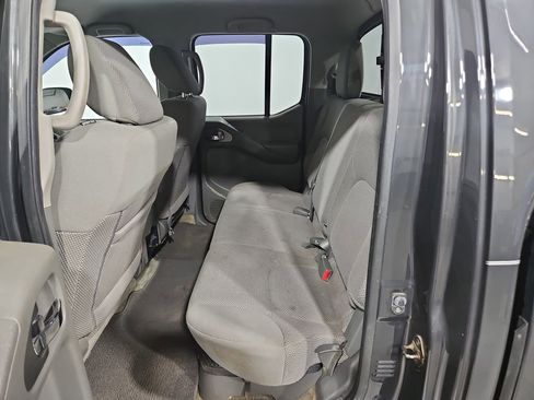 Used 2015 Nissan Frontier SV w/ SV Value Truck Package AWD/4WD image 24