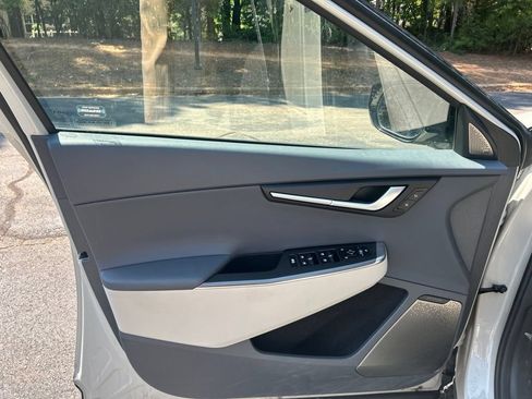 Used 2024 Kia EV6 Wind w/ Wind Technology Package AWD/4WD image 5