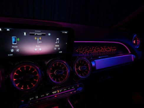 Certified 2025 Mercedes-Benz GLB 250 250 SUV image 29