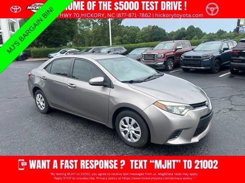 Used 2015 Toyota Corolla LE FWD image 1