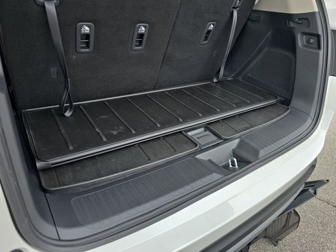 Used 2025 Honda Pilot Elite image 13