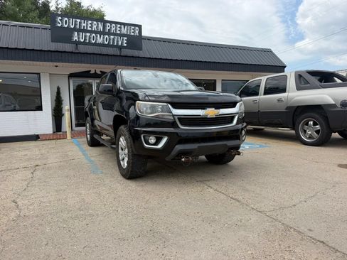 Used 2018 Chevrolet Colorado LT AWD/4WD image 3