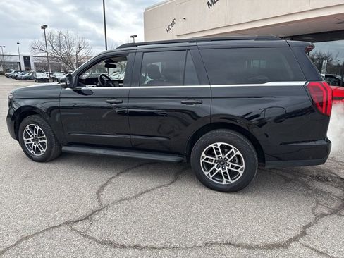 Used 2025 Ford Expedition Active image 11