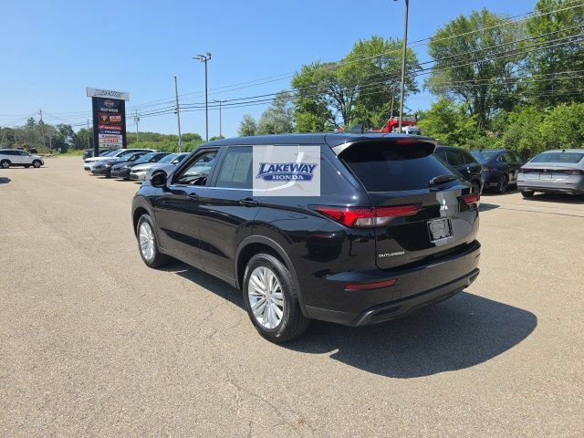Used 2024 Mitsubishi Outlander ES AWD/4WD image 5