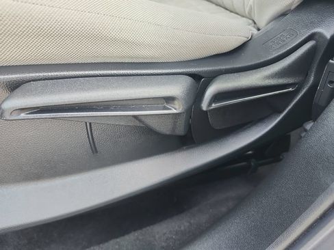 Used 2023 Honda HR-V LX image 24