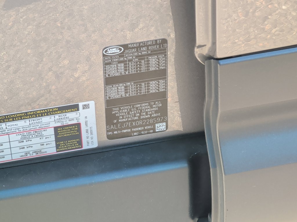 Certified 2024 Land Rover Defender 110 S AWD/4WD image 7